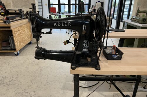 Machine à coudre Adler​